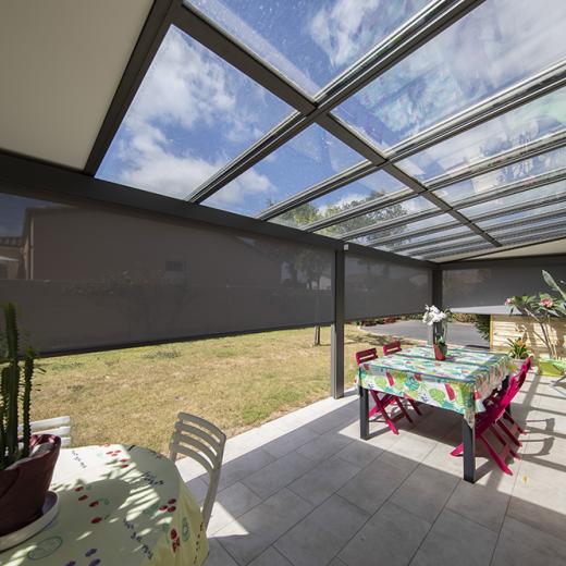 Marquesina pérgola: Adosada o retráctil, protege tu terraza con Akena  Pergolas.